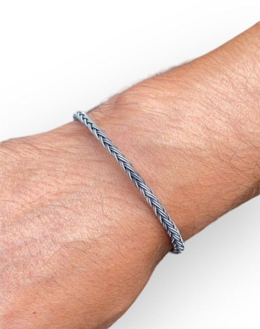 Armband - Handgeven van Puur Zilver Draaden ( 1000 karaat zilver )